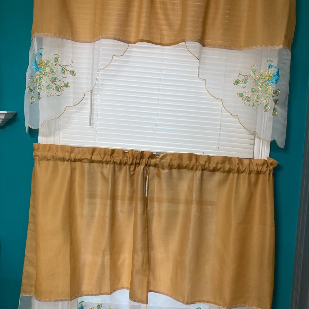 Kitchen curtains for 2 windows total of 6 pieces, 2 for top and 4 for bottom